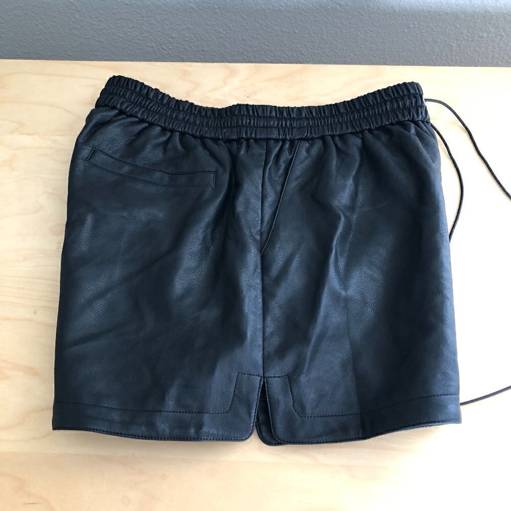 AUDREY 3+1 Faux Leather Shorts Women's size S Black 2" Inseam Pockets YP230 NEW